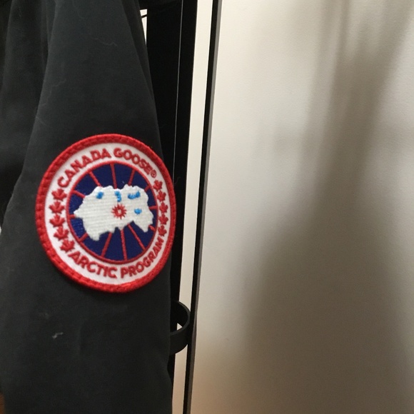 Canada Goose Ladies Whistler Parka - Black - Picture 4 of 6